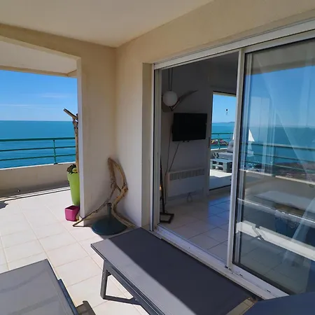 Apartment Spacieux T3 Avec Terrasse Panoramique, Vue Sur Mer, A 100m De La - - Fr-1-472a-240